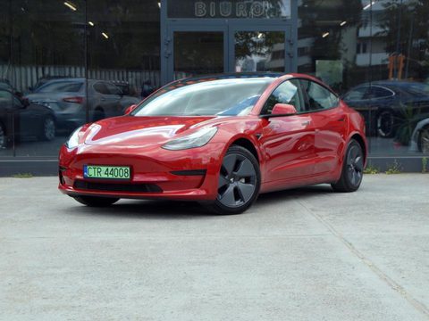 TESLA MODEL 3 2021