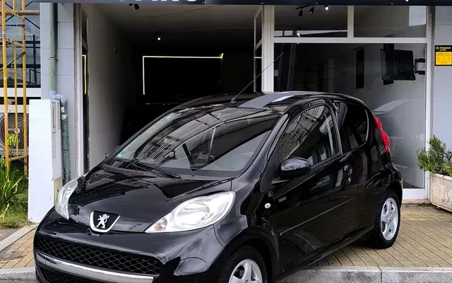 Peugeot 107 1.0 Sportium