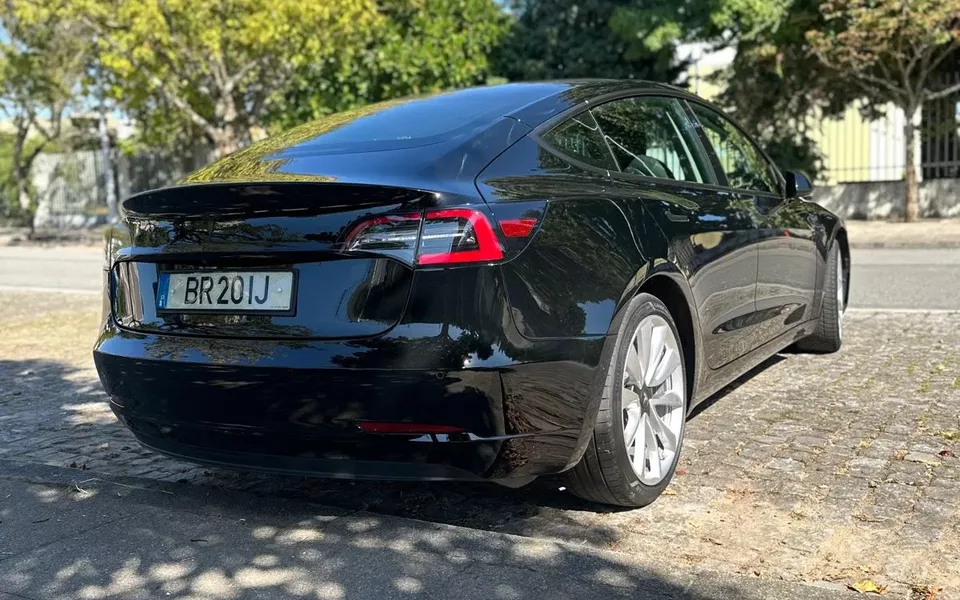 Tesla Model 3 Standard Range Plus RWD