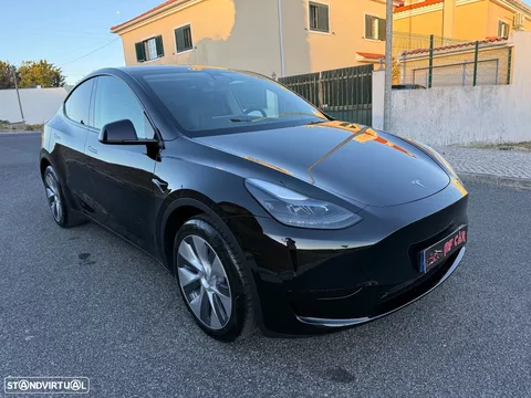 Tesla Model Y Standard