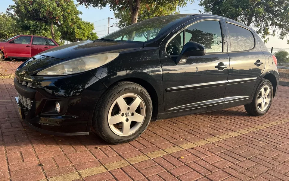 Peugeot 207 1.4 16V SE Sportium