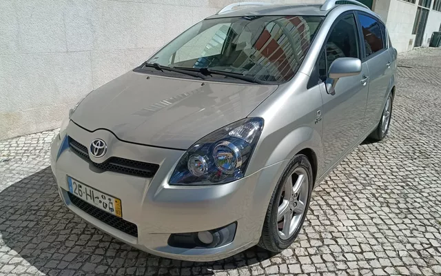Toyota Corolla Verso 2.2 D-4D Sol
