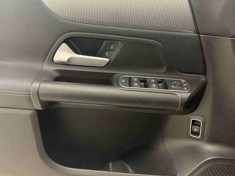 MERCEDES - GLB - GLB 180 d Style