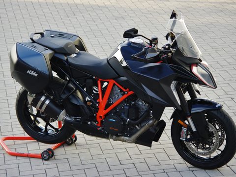 KTM 1290 Super Duke GT