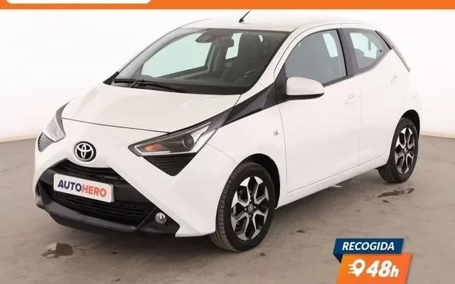 TOYOTA Aygo X Cross 1.0 Play
