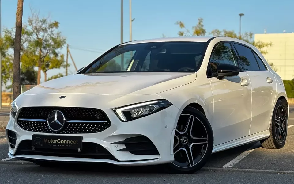 Mercedes-Benz A 200 7G-DCT AMG Line