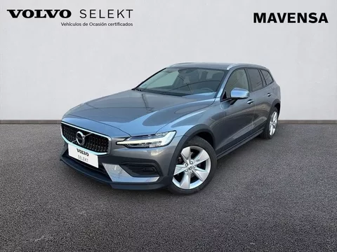 VOLVO V60 Cross Country 2.0 B4 (D) AWD Auto Cross Country - 31899€ en Almendralejo