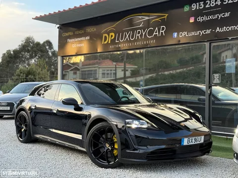 Porsche Taycan Cross Turismo 4