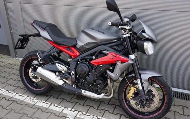 Triumph Street Triple R 675