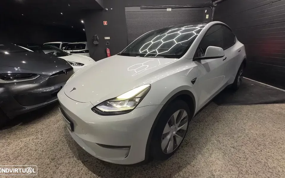 Tesla Model Y Long Range Dual Motor AWD