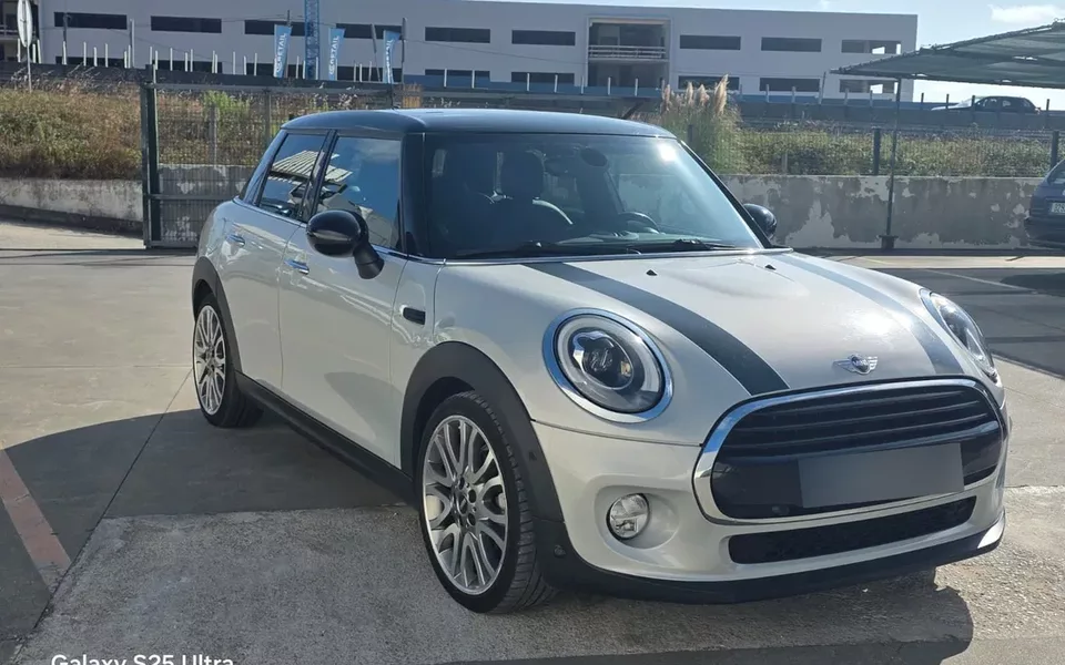 MINI 5 Portas Cooper D Auto