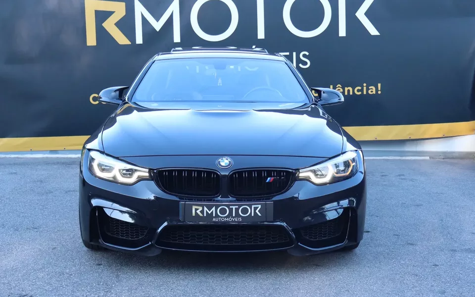 BMW M4 DKG Competition
