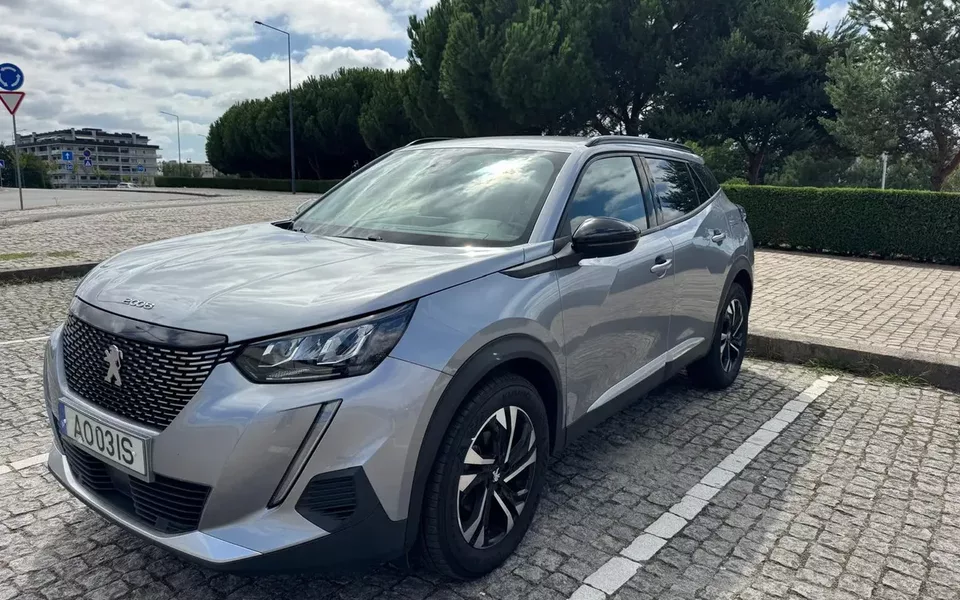 Peugeot 2008 1.5 BlueHDi Allure Pack