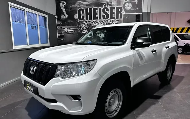 TOYOTA Land Cruiser Land Cruiser D-4D GX