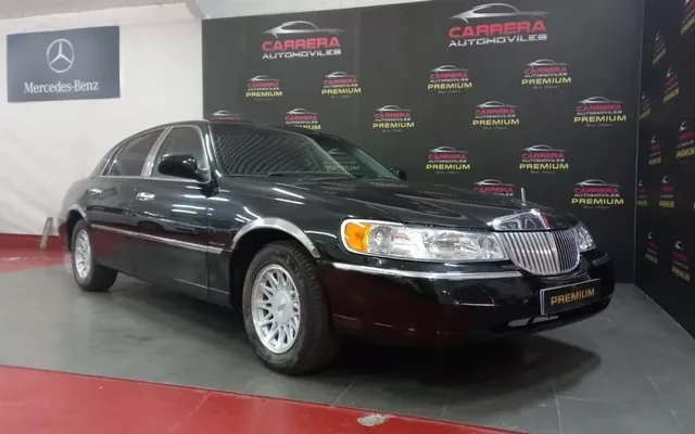 LINCOLN Town Car Town Car Limousine