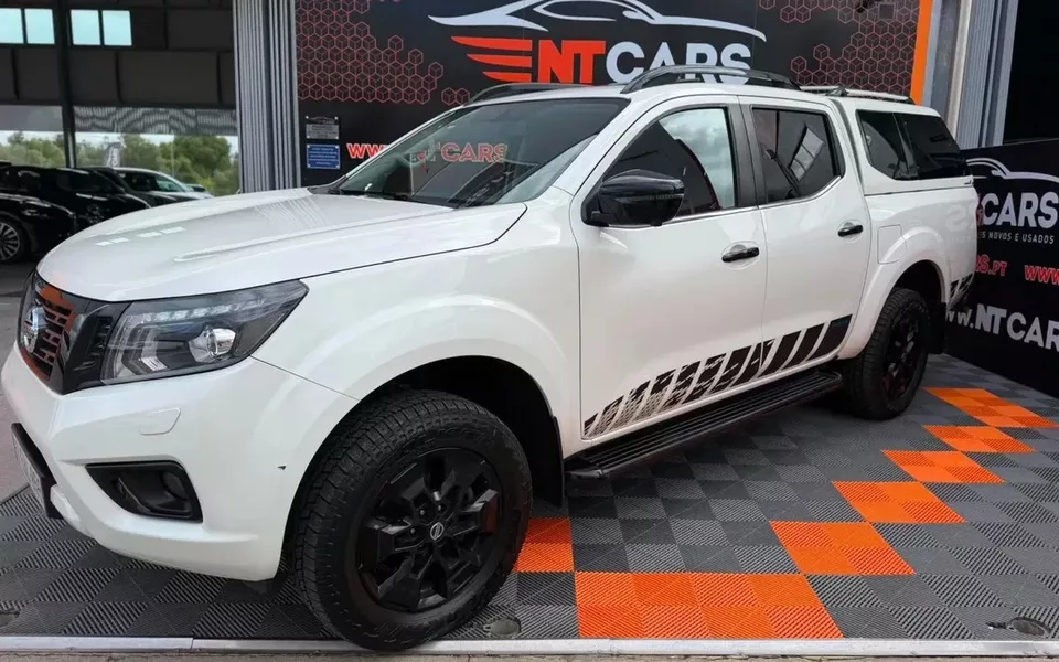 Nissan Navara 2.3 dCi CD 4WD Tekna AT