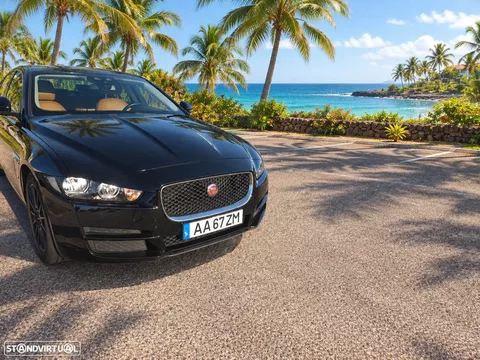 Jaguar XE E-Performance Prestige