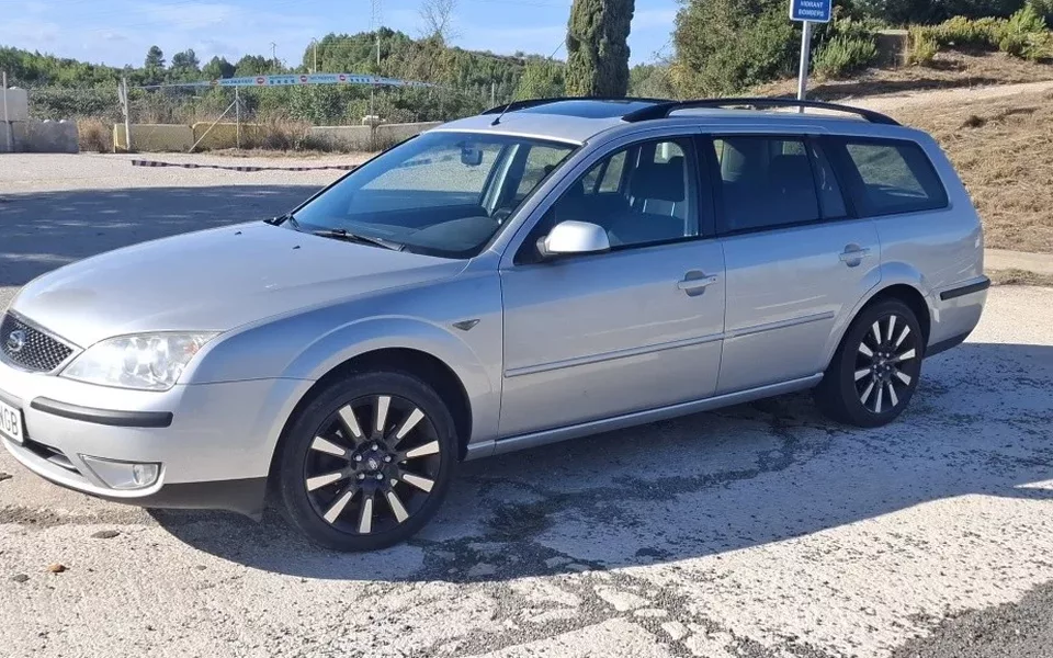 FORD Mondeo Mondeo 2.0 16v Ghia