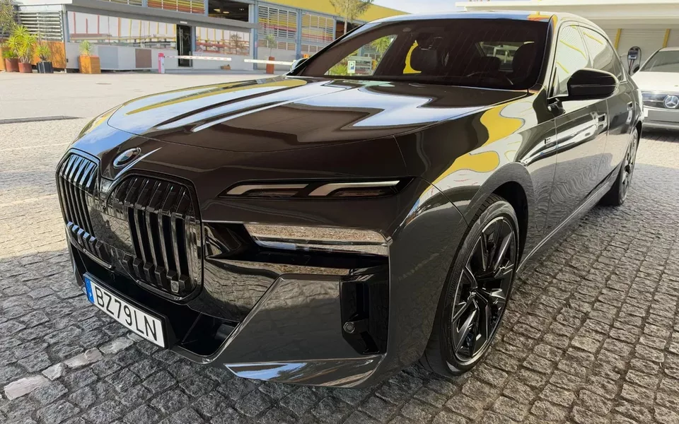 BMW i7 eDrive50 Pack Desportivo M Pro