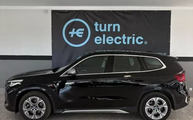 BMW iX1 xDrive30 xLine