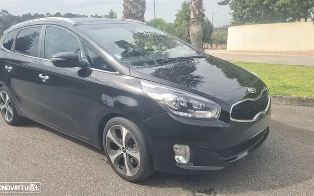 Kia Carens 1.7 CRDi ISG TX 7DCT