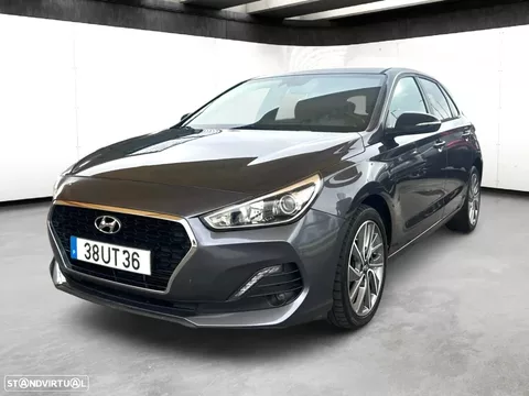 Hyundai i30 1.6 CRDi Blue Comfort+Navi DCT