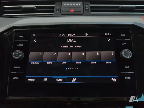 VOLKSWAGEN Passat Passat Variant 1.5 TSI ACT Executive DSG7 110kW - 22490€ en Fontellas