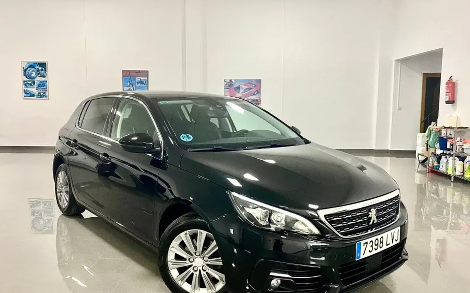 PEUGEOT 308 308 1.5BlueHDi S&S Allure Pack 130 - 13900€ en San clemente
