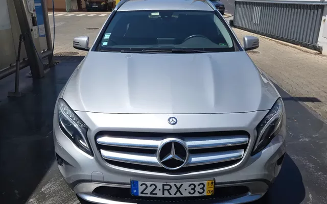 Mercedes-Benz GLA 180