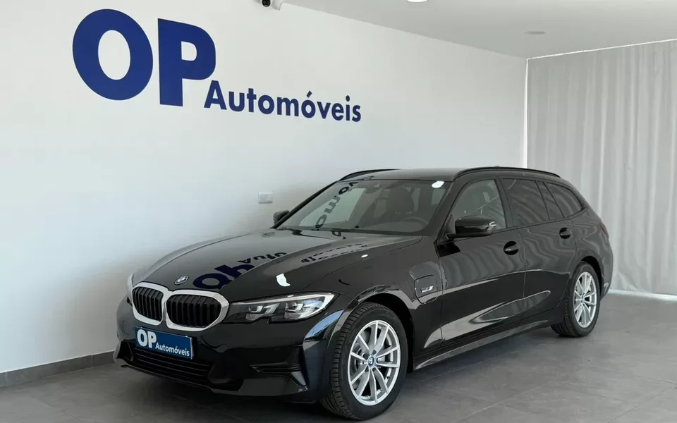 BMW 320 e Line Luxury Auto