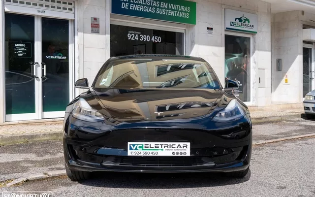Tesla Model 3 Long-Range Dual Motor AWD