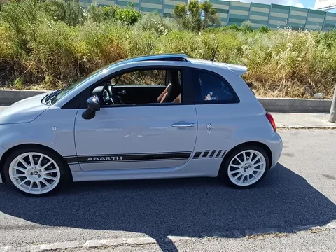Abarth 500 1.4 T-Jet Competizione