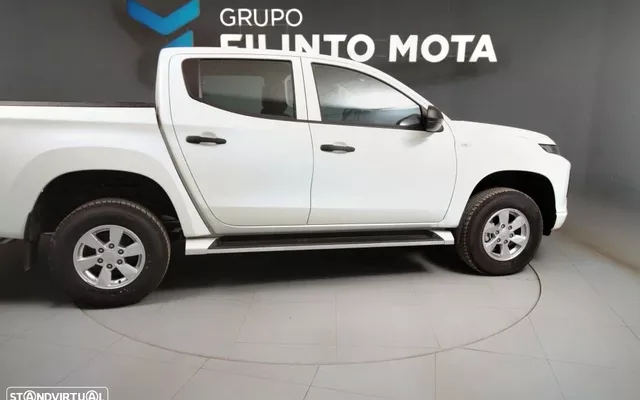 Mitsubishi L200 2.3 DI-D CD Invite 4WD
