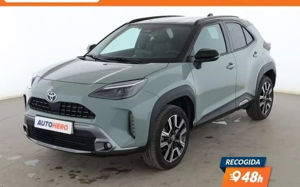 TOYOTA Yaris Cross 1.5 Hybrid AWD-i Premiere Edition