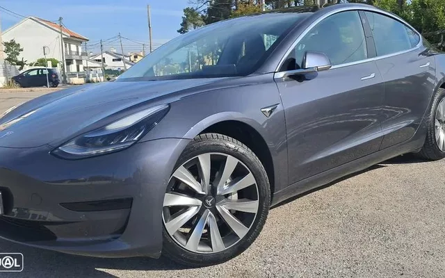Tesla Model 3 Standard Range Plus RWD
