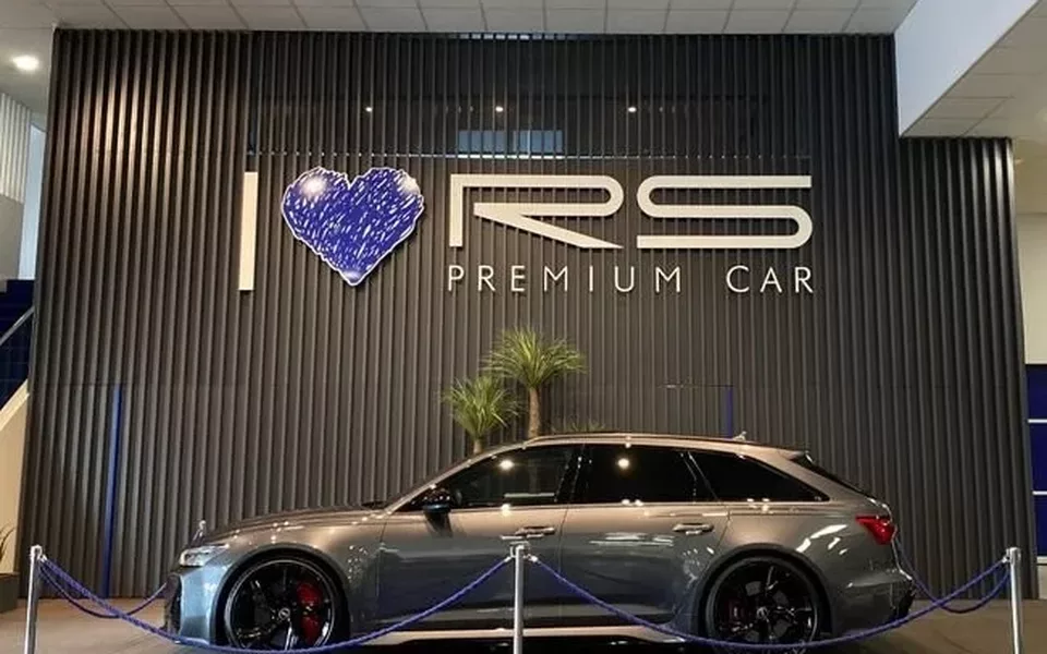 AUDI A6 RS6 Avant