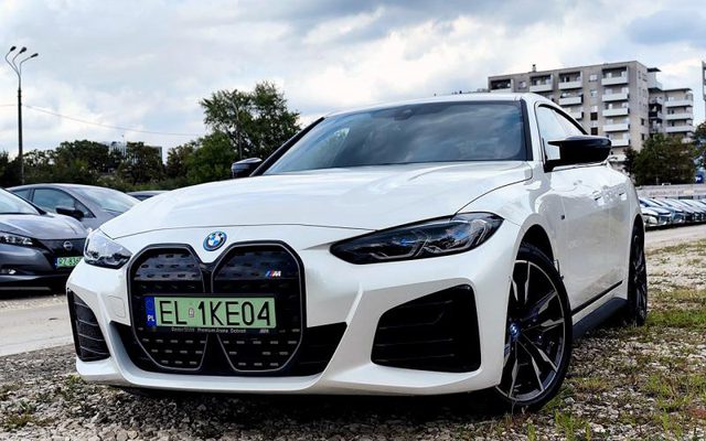 BMW i4 2023
