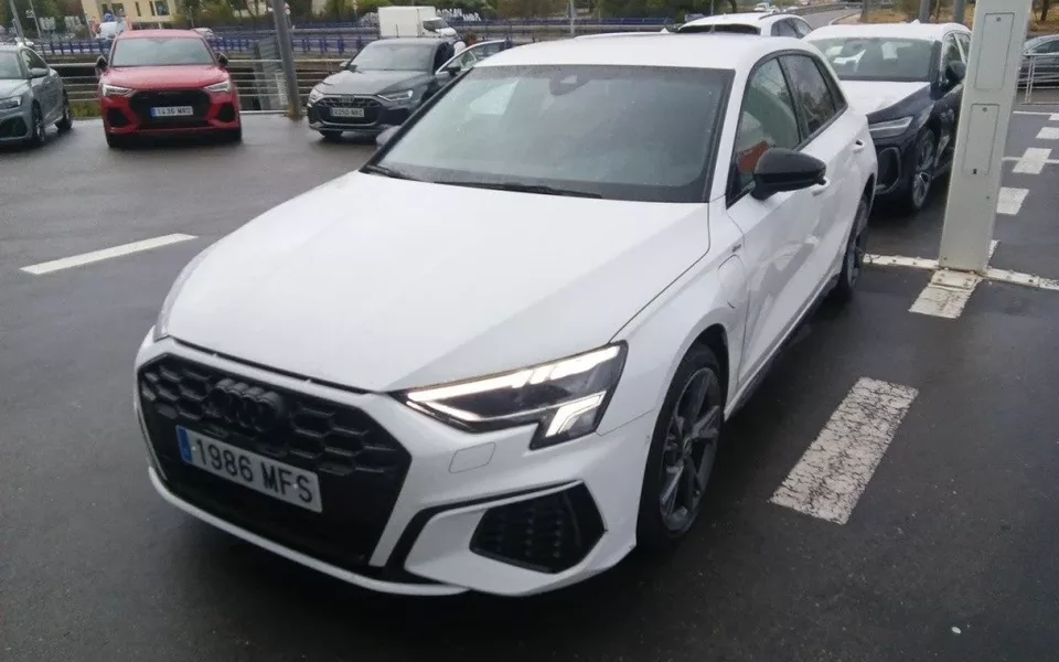 AUDI A3 A3 SB 45 TFSIe Competition Black line edition S tronic - 28900€ en Barcelona