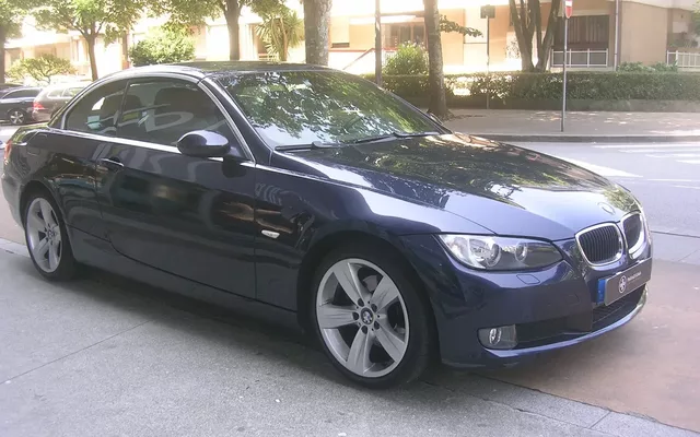 BMW 325 i