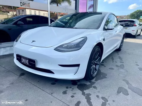 Tesla Model 3 Standard Range Plus RWD