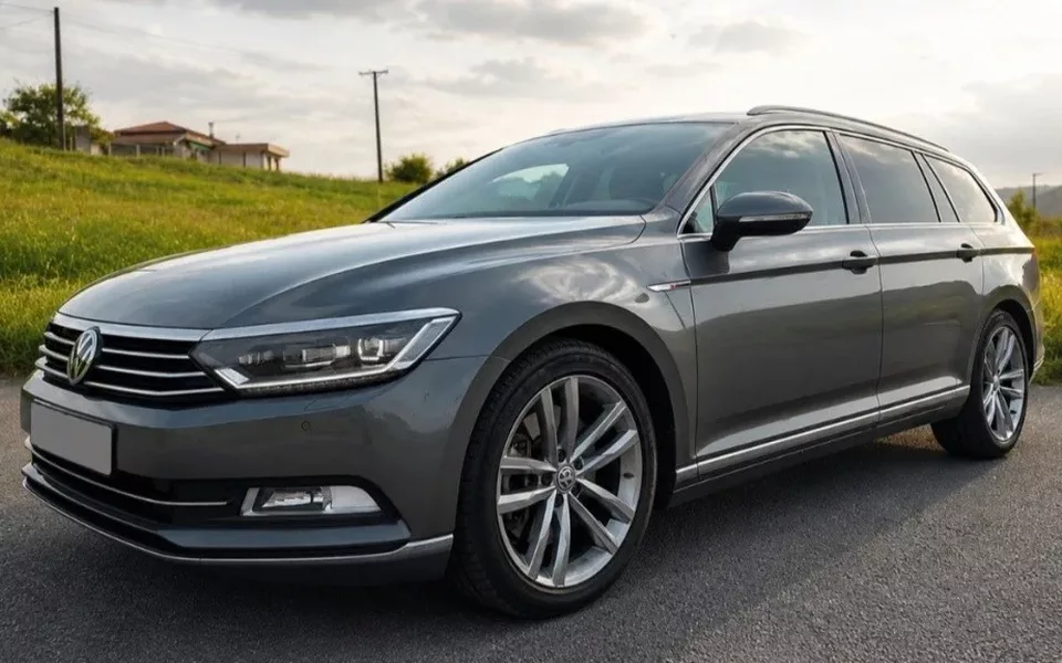 VOLKSWAGEN Passat Passat V. 2.0TDI BiT Sport 4M DSG 176kW