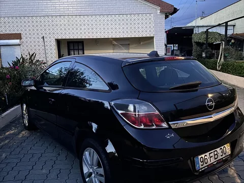 Opel Astra GTC 1.7 CDTi