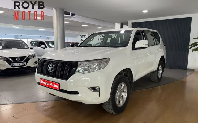 TOYOTA Land Cruiser 2.8 D-4D 177cv GX
