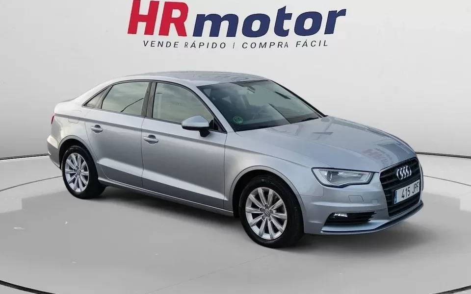 AUDI A3 A3 Sedán 1.6TDI CD Attraction 110