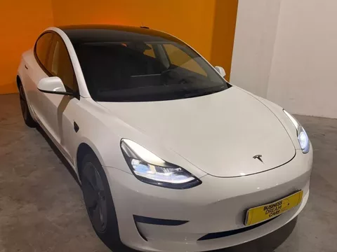 Tesla Model 3 Standard Range Plus RWD