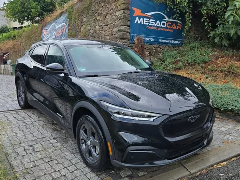 Ford Mustang Mach-E 75.7 kWh Base