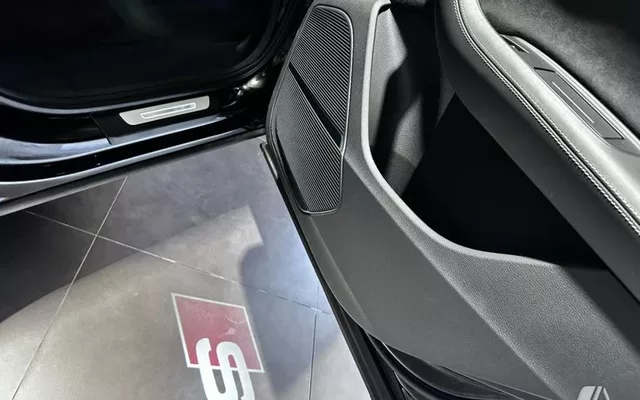 AUDI Q7 Q7 60 TFSIe Black line Plus quattro tiptronic