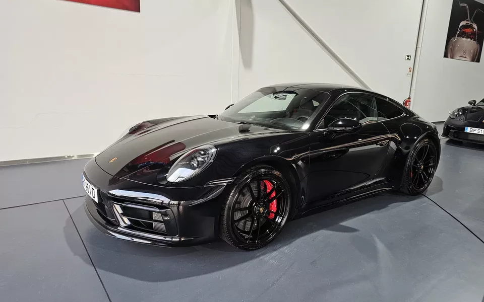 Porsche 911 (992) Carrera 4 GTS PDK