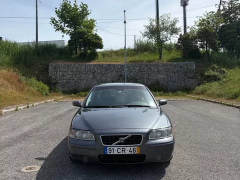Volvo S60 2.4 D5 Nivel 2
