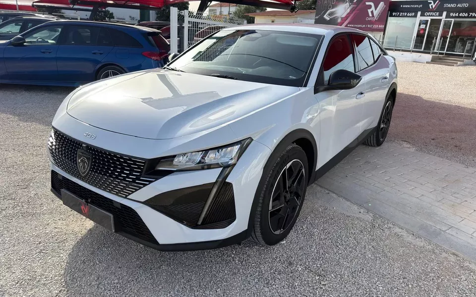Peugeot 408 1.6 Hybrid Allure e-EAT8